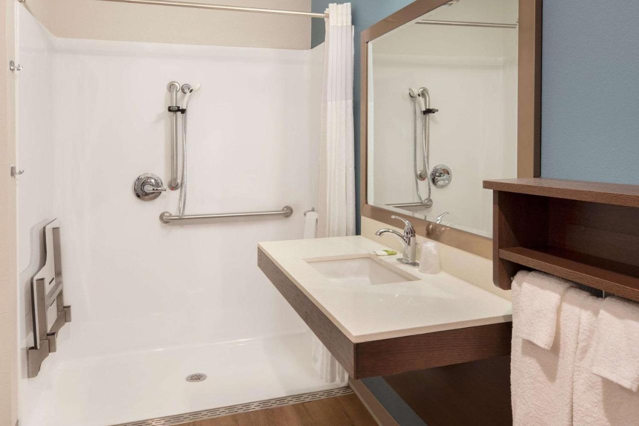 Woodsping Suites Washington Dc East Arena Drive Lake Arbor Экстерьер фото